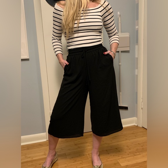 Babaton cropped wide leg lined dress pants in size medium - Picture 1 of 6